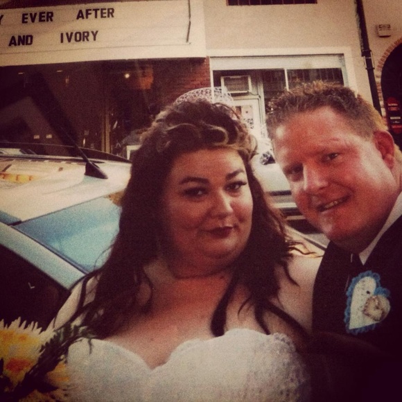 Meet your Posher, Ivory n tim - Picture 1 of 1